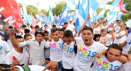 Juventud camina en Amor, Paz y Vida hacia Nuevos Tiempos