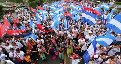Juventud camina en Amor, Paz y Vida hacia Nuevos Tiempos