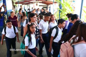 ¡Más y Más Victorias! Estudiantes de Nicaragua inician ciclo escolar 2026