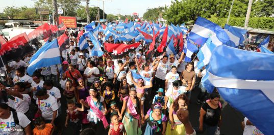 Juventud camina en Amor, Paz y Vida hacia Nuevos Tiempos