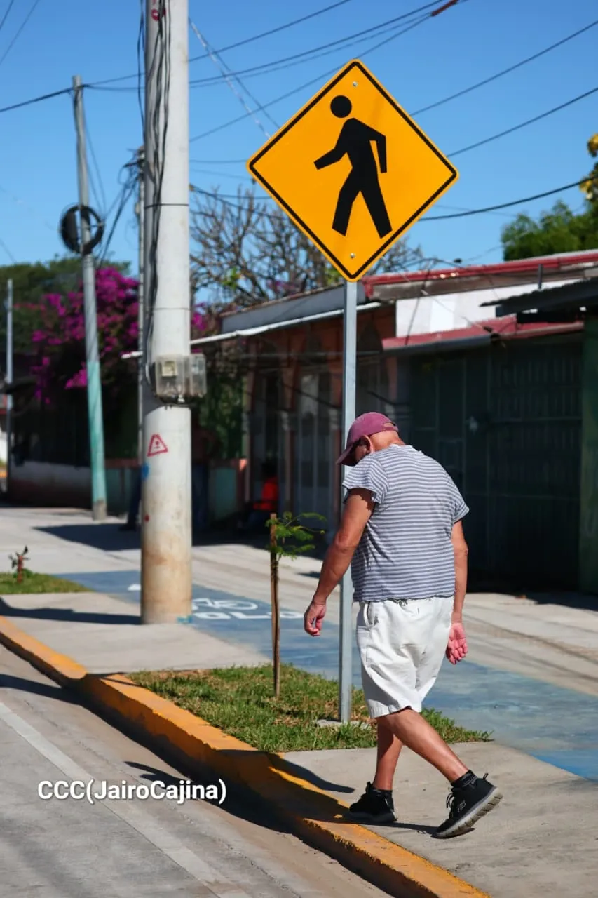 Entrega del Tramo Cuatro de la Pista Héroes de la Insurrección