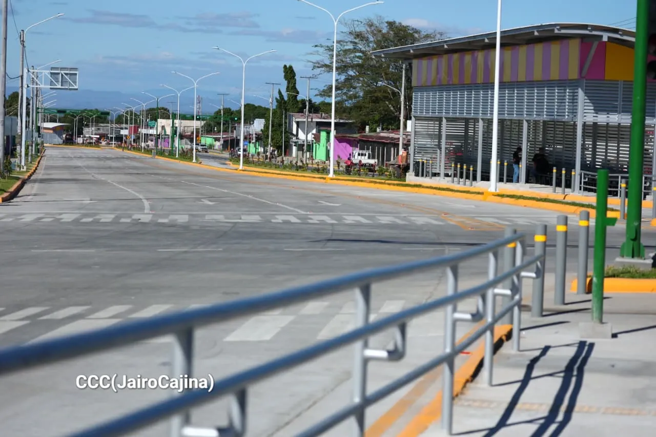 Entrega del Tramo Cuatro de la Pista Héroes de la Insurrección
