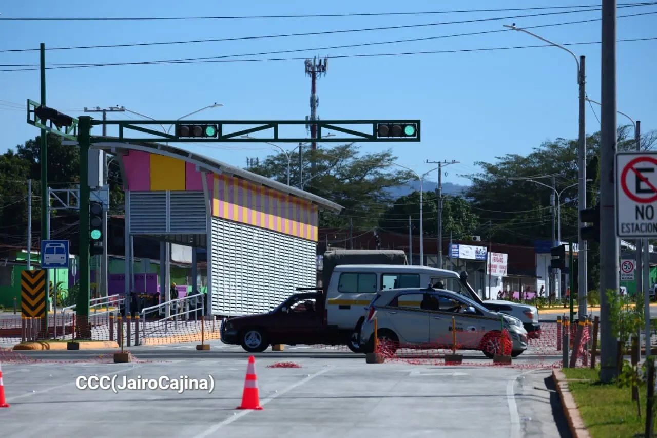 Entrega del Tramo Cuatro de la Pista Héroes de la Insurrección