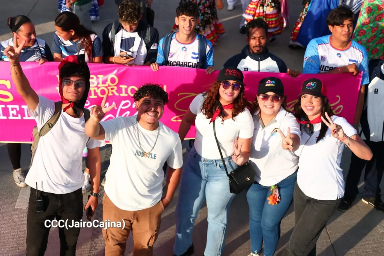 Entrega del Tramo Cuatro de la Pista Héroes de la Insurrección