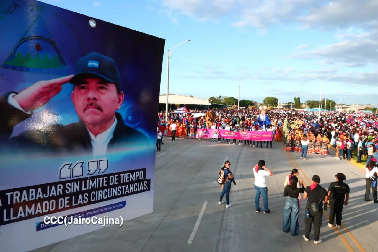 Entrega del Tramo Cuatro de la Pista Héroes de la Insurrección