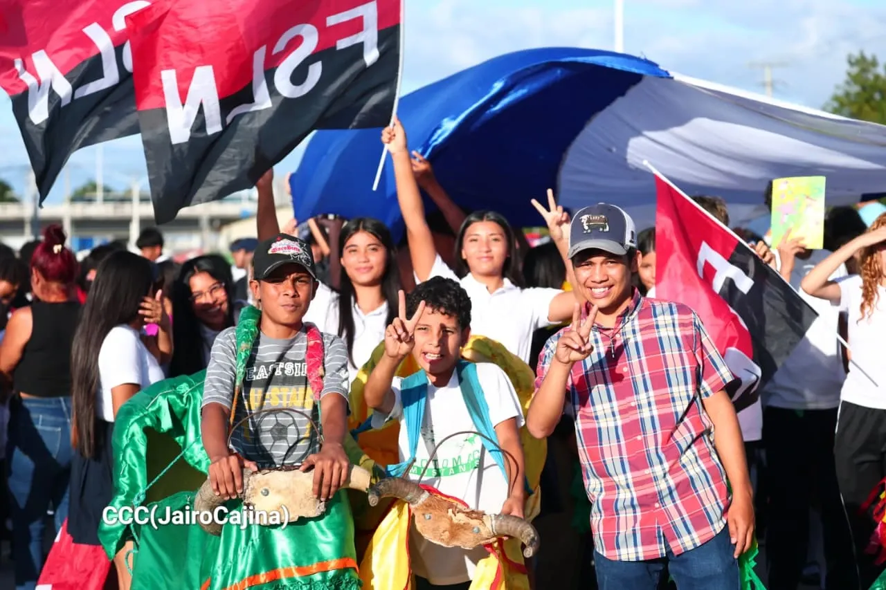 Entrega del Tramo Cuatro de la Pista Héroes de la Insurrección