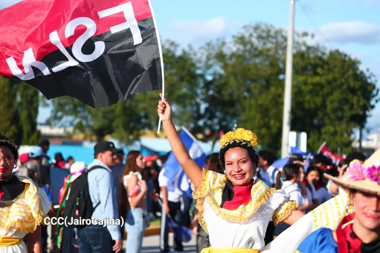 Entrega del Tramo Cuatro de la Pista Héroes de la Insurrección