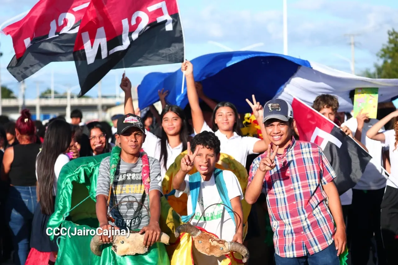 Entrega del Tramo Cuatro de la Pista Héroes de la Insurrección