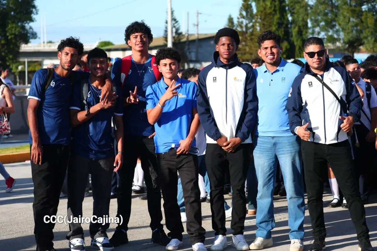 Entrega del Tramo Cuatro de la Pista Héroes de la Insurrección