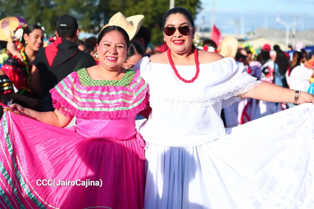Entrega del Tramo Cuatro de la Pista Héroes de la Insurrección