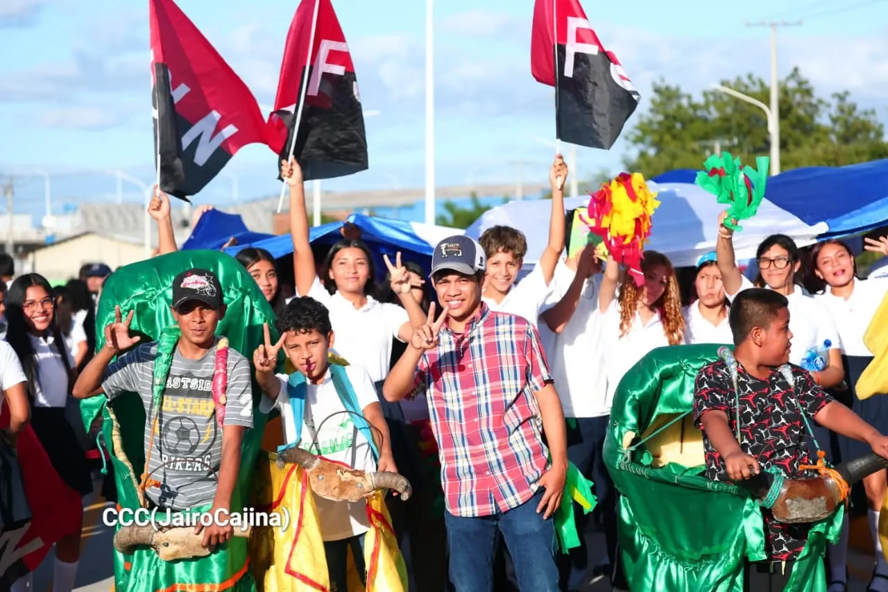 Entrega del Tramo Cuatro de la Pista Héroes de la Insurrección