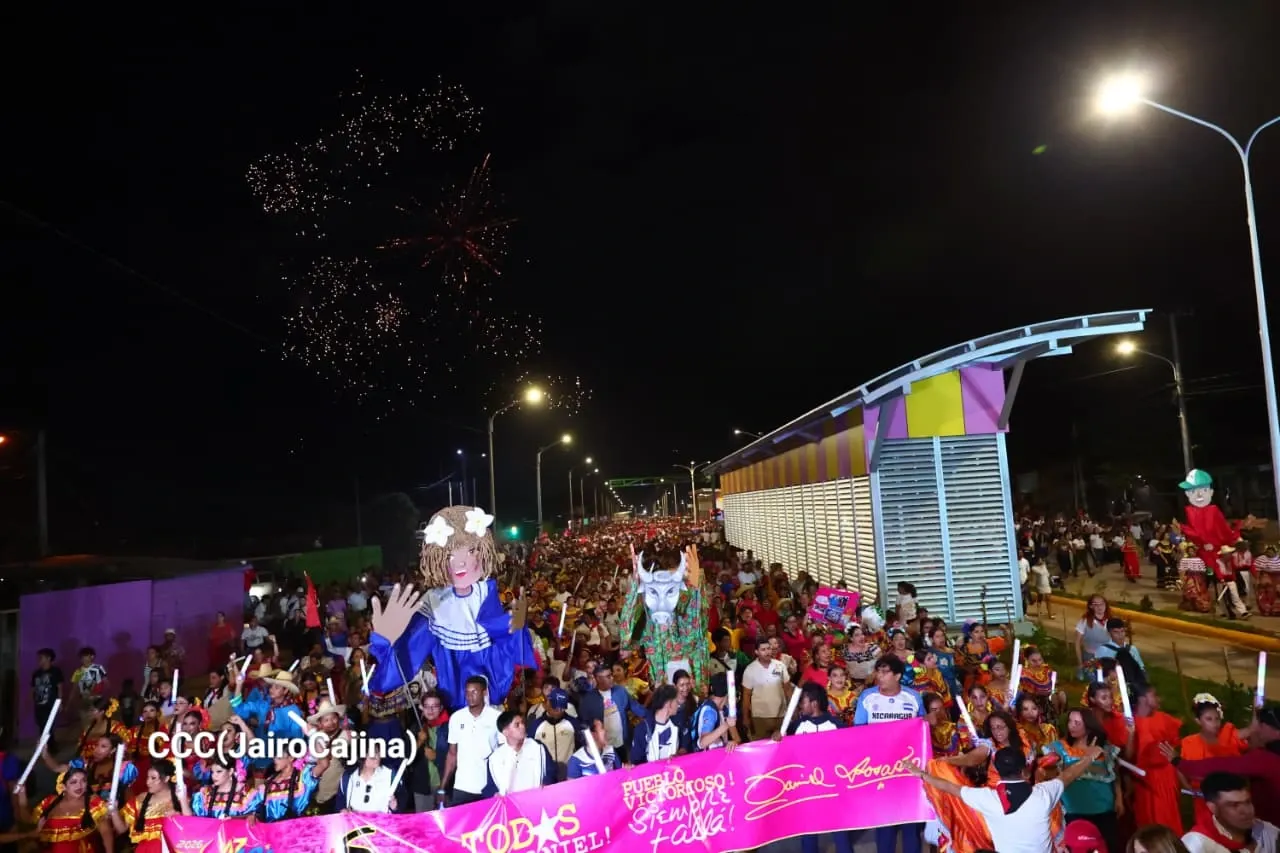 Entrega del Tramo Cuatro de la Pista Héroes de la Insurrección