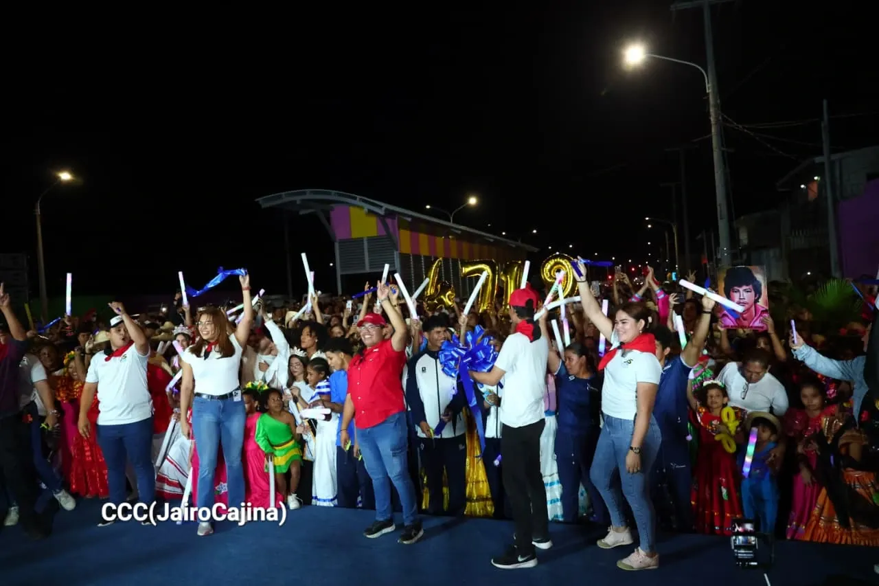 Entrega del Tramo Cuatro de la Pista Héroes de la Insurrección