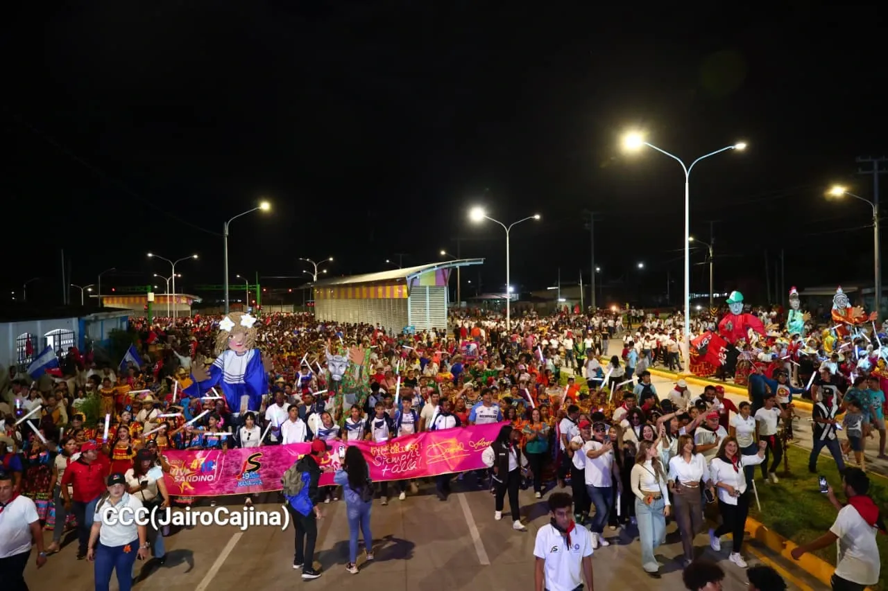Entrega del Tramo Cuatro de la Pista Héroes de la Insurrección