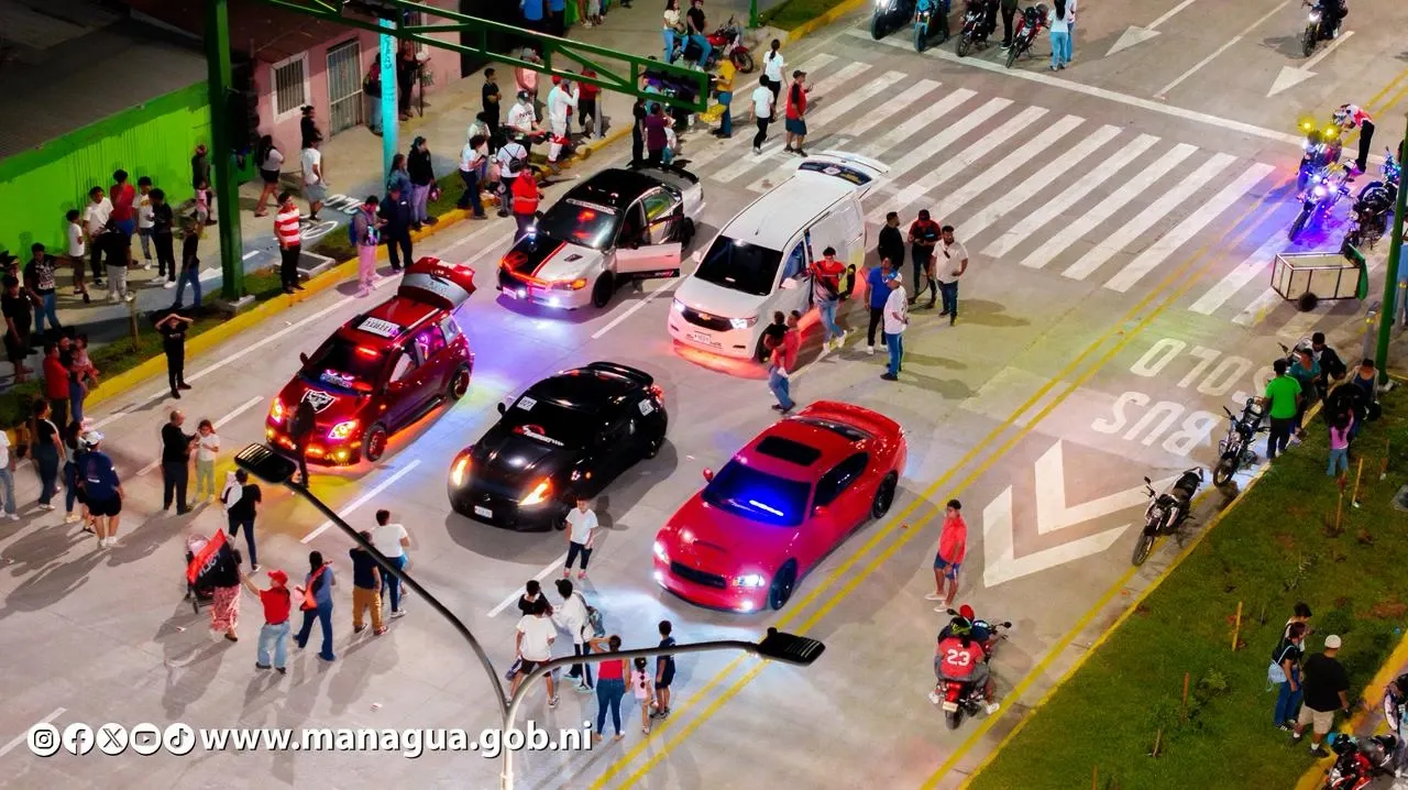 Entrega del Tramo Cuatro de la Pista Héroes de la Insurrección