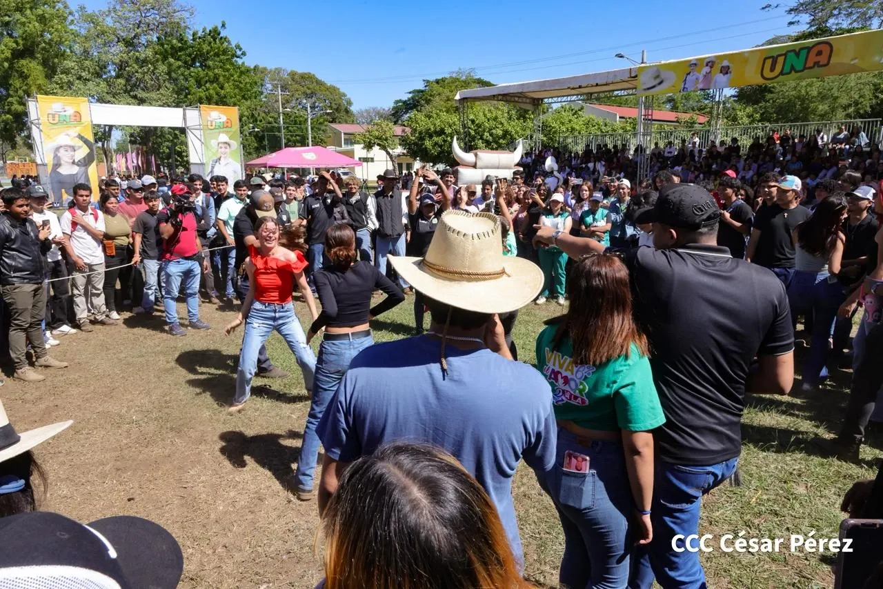 Universidades reciben a estudiantes de nuevo ingreso