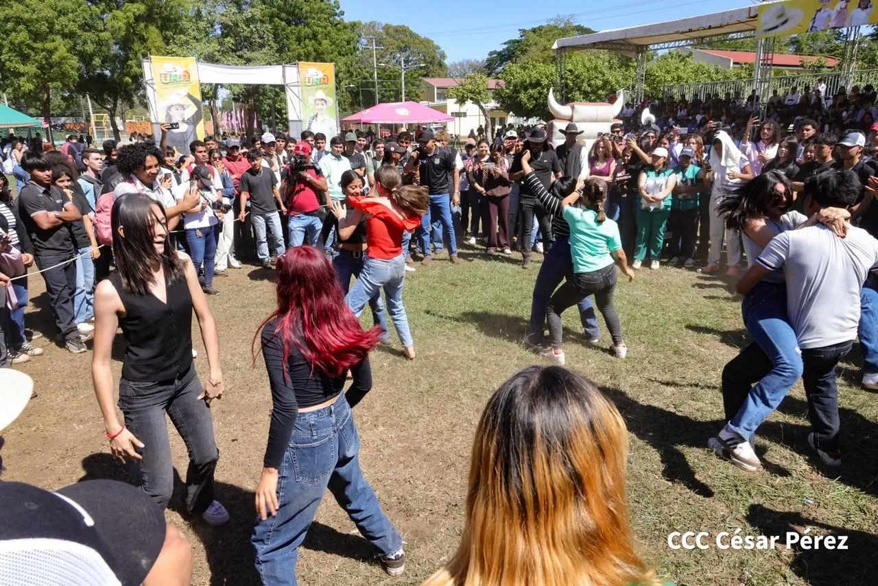 Universidades reciben a estudiantes de nuevo ingreso