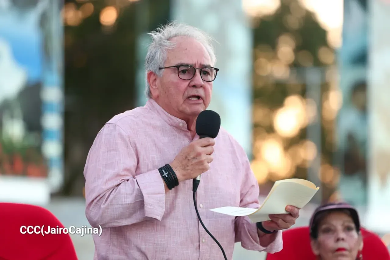 Entrega de primera Medalla de Reconciliación y Paz Cardenal Miguel Obando