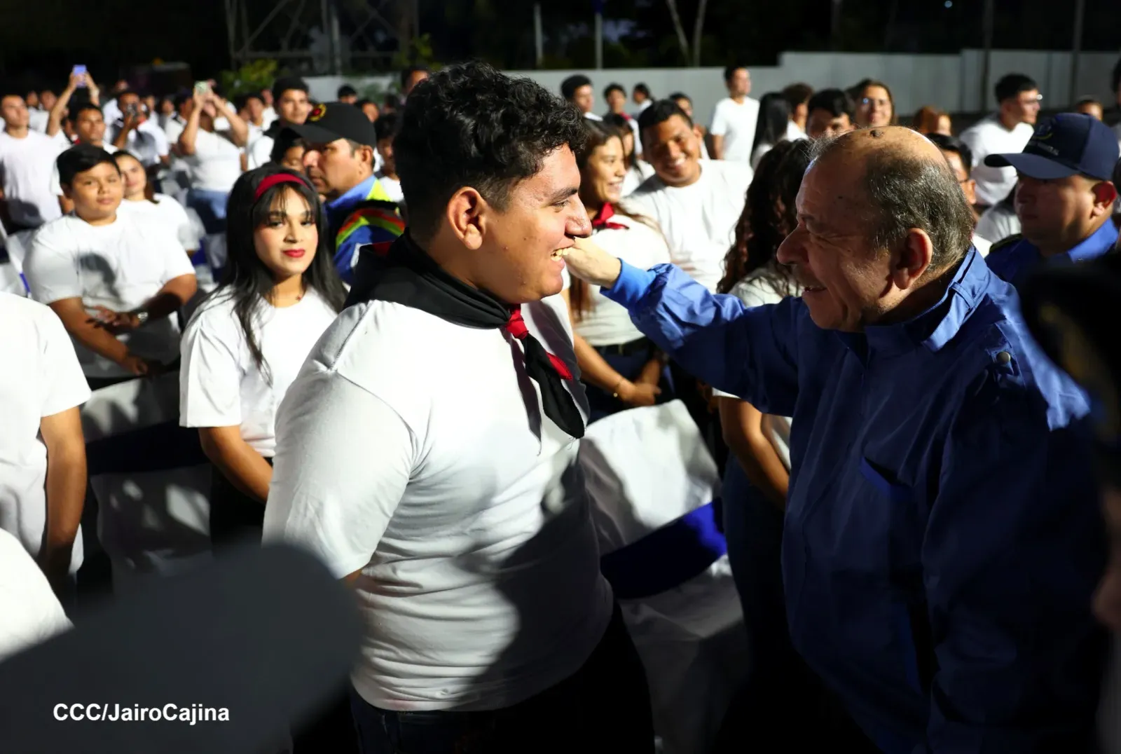 Entrega de primera Medalla de Reconciliación y Paz Cardenal Miguel Obando