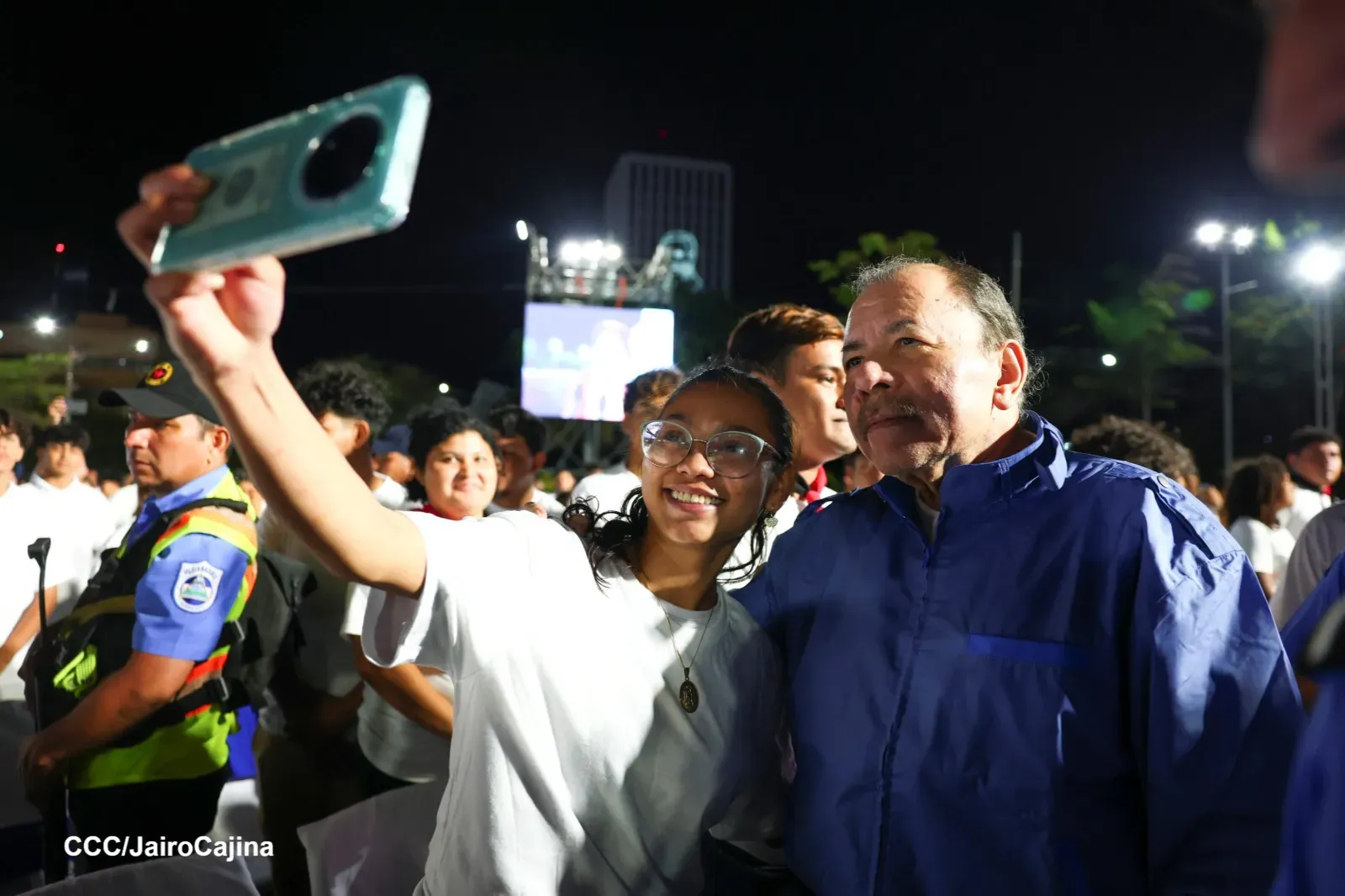 Entrega de primera Medalla de Reconciliación y Paz Cardenal Miguel Obando