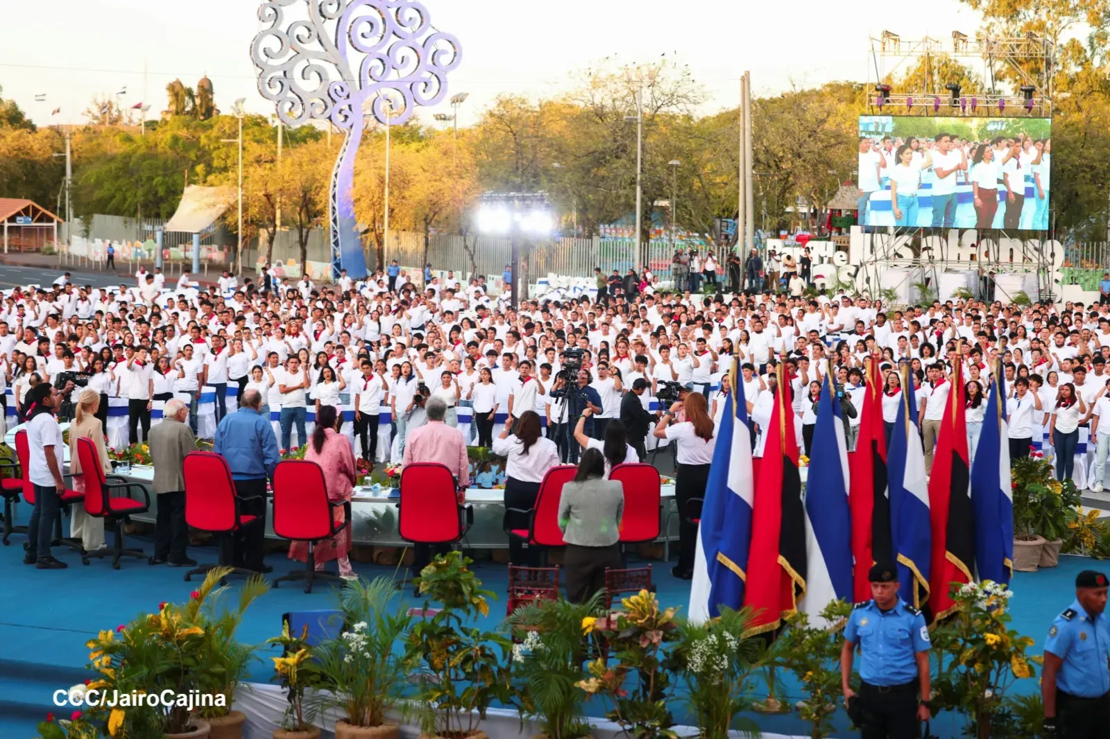 Entrega de primera Medalla de Reconciliación y Paz Cardenal Miguel Obando