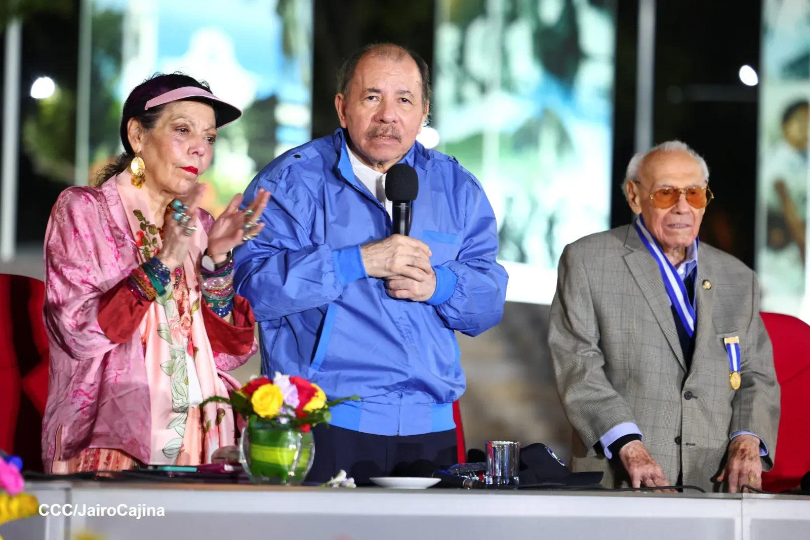 Entrega de primera Medalla de Reconciliación y Paz Cardenal Miguel Obando