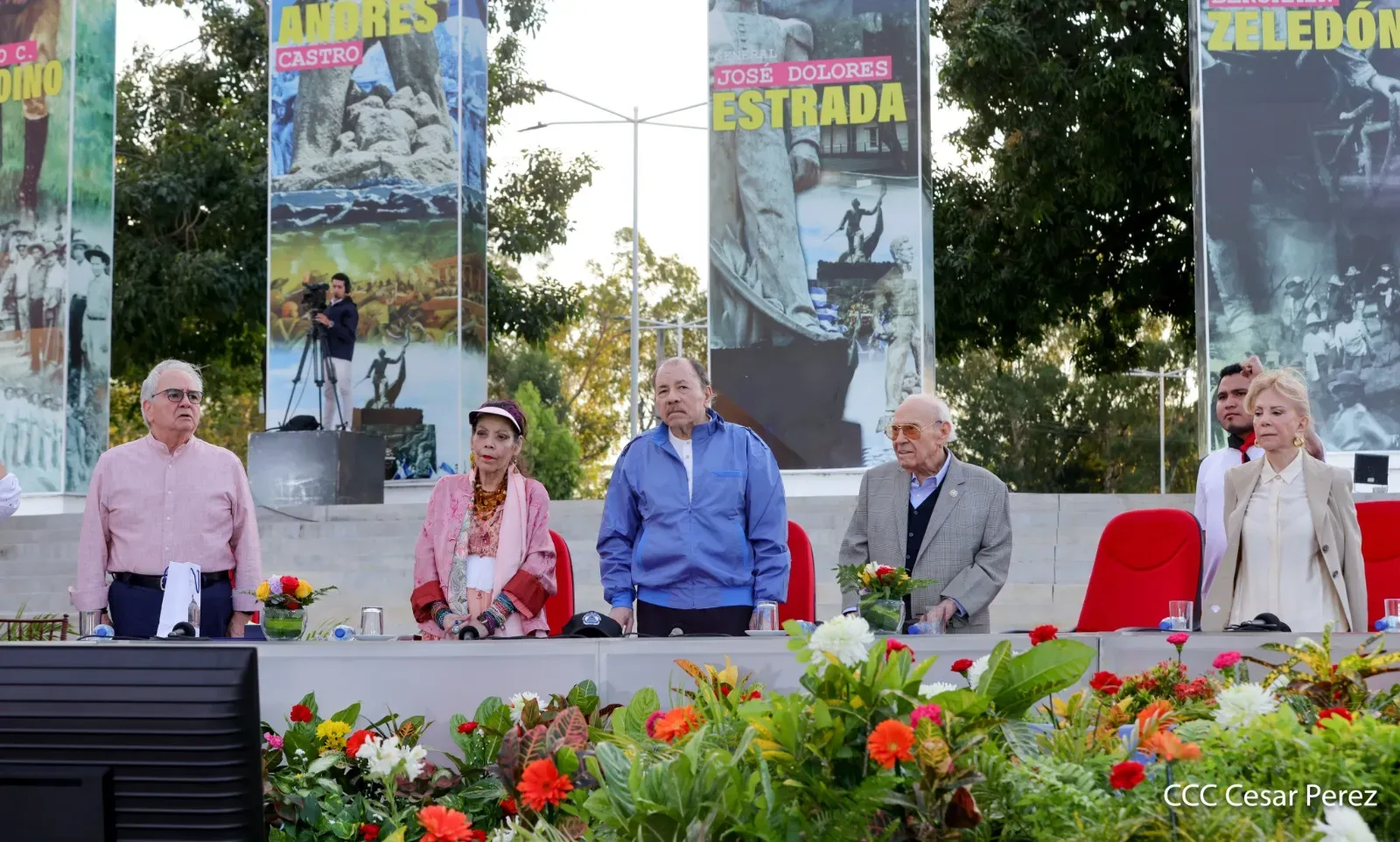 Entrega de primera Medalla de Reconciliación y Paz Cardenal Miguel Obando