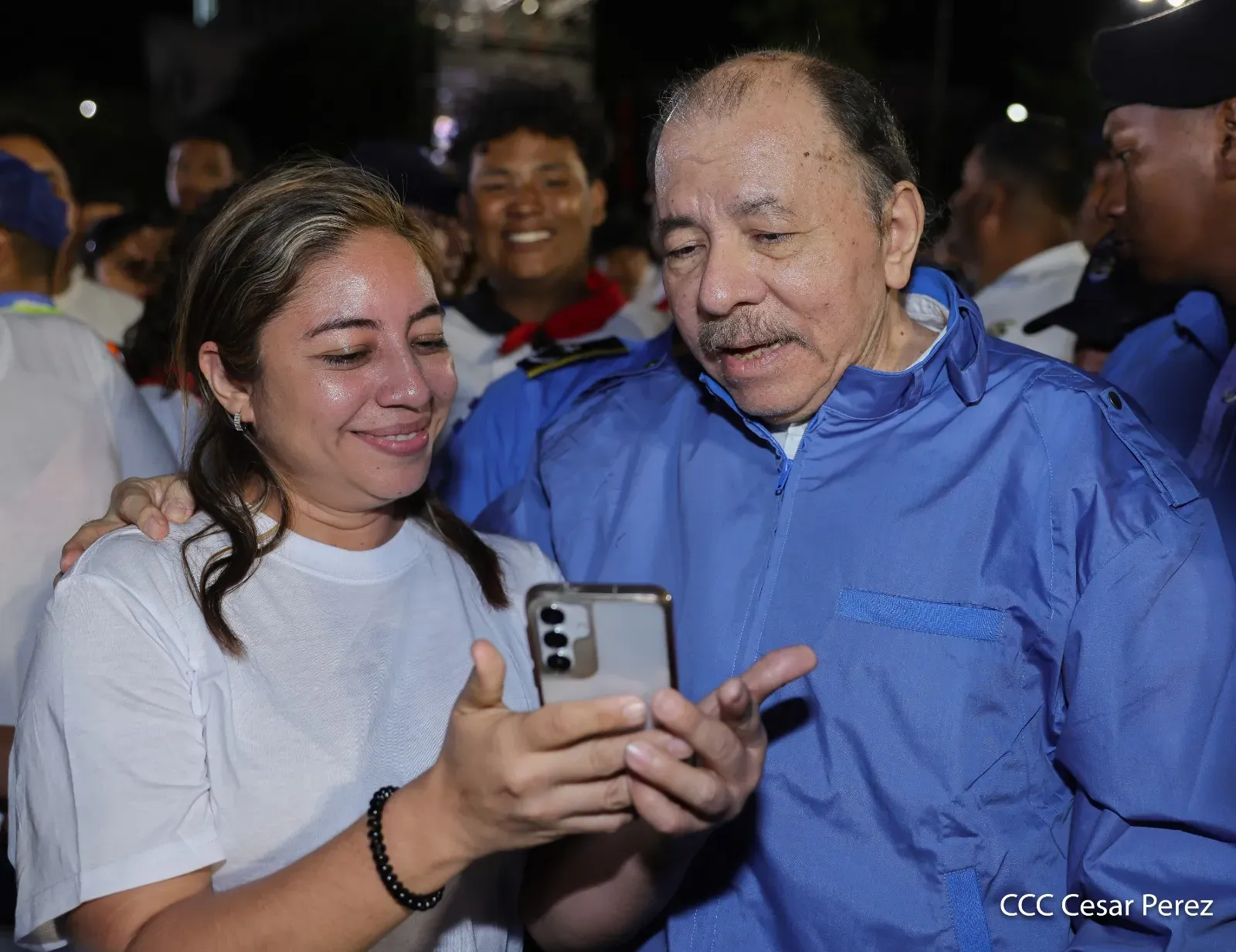 Entrega de primera Medalla de Reconciliación y Paz Cardenal Miguel Obando
