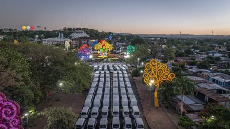 Cooperativas de Nicaragua reciben nuevas unidades de autobuses y microbuses de China