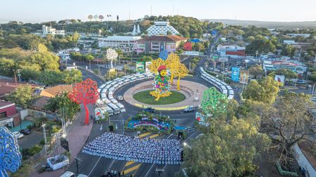 Cooperativas de Nicaragua reciben nuevas unidades de autobuses y microbuses de China