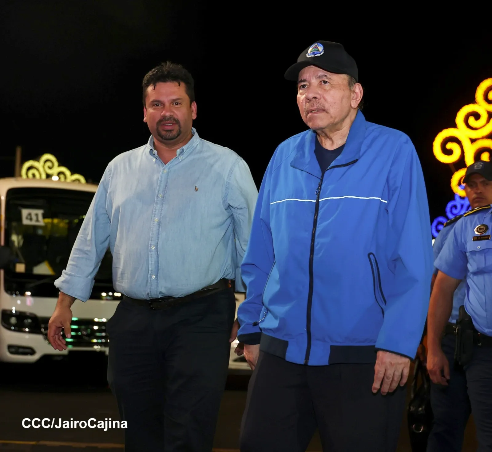 Cooperativas de Nicaragua reciben nuevas unidades de autobuses y microbuses de China