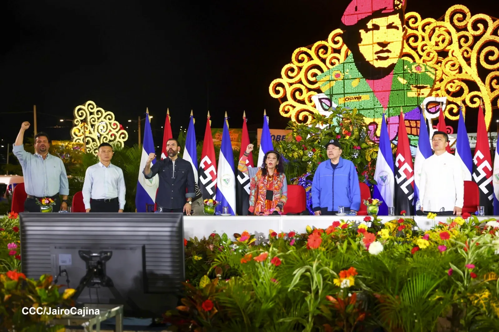 Cooperativas de Nicaragua reciben nuevas unidades de autobuses y microbuses de China