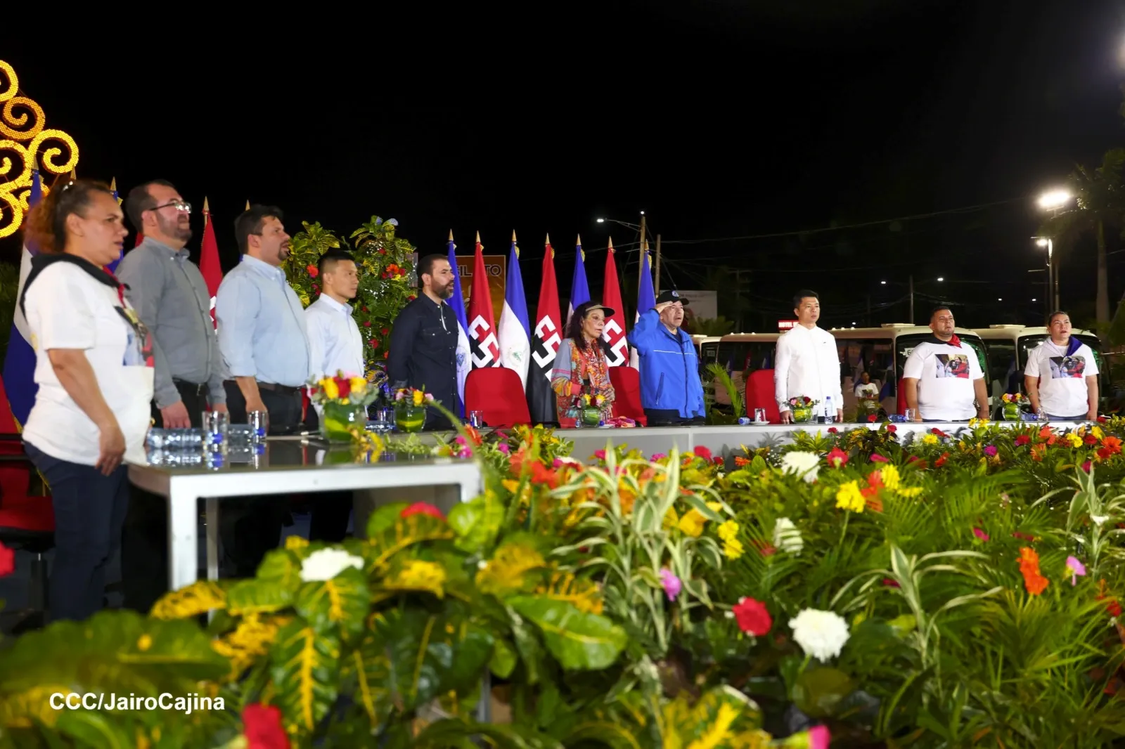 Cooperativas de Nicaragua reciben nuevas unidades de autobuses y microbuses de China