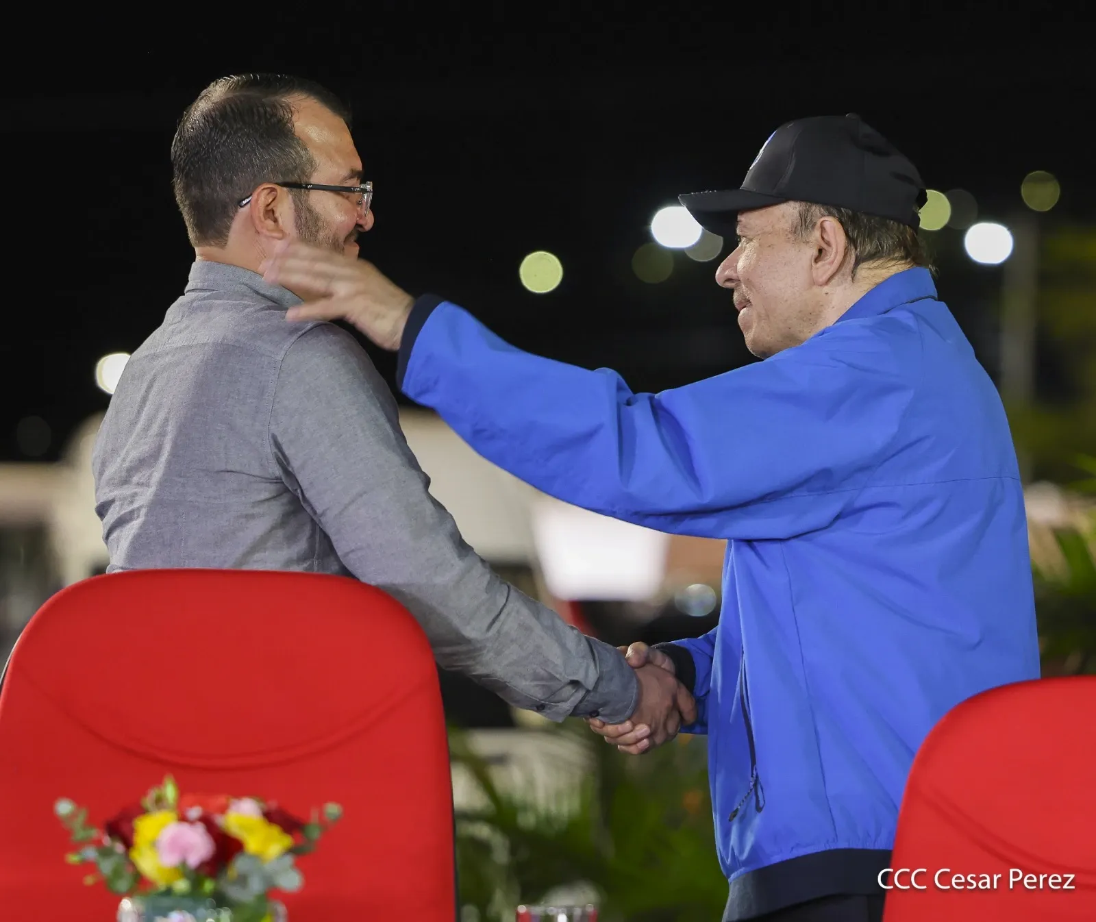 Cooperativas de Nicaragua reciben nuevas unidades de autobuses y microbuses de China