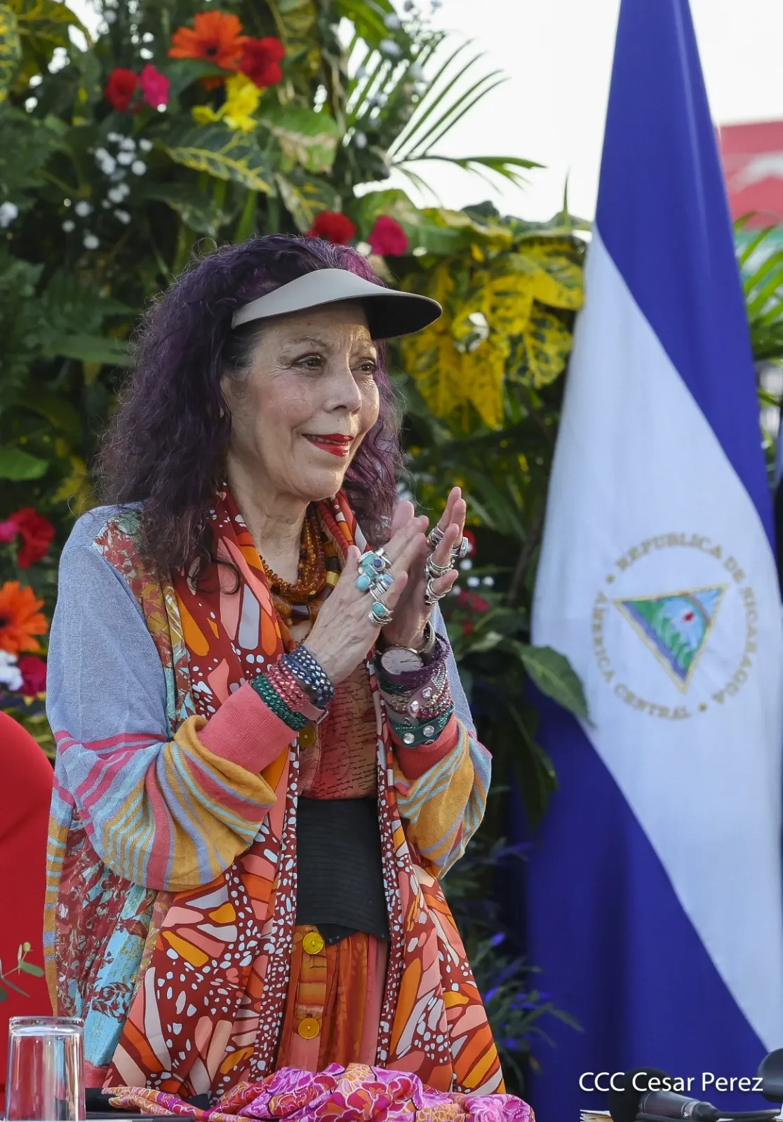 Cooperativas de Nicaragua reciben nuevas unidades de autobuses y microbuses de China