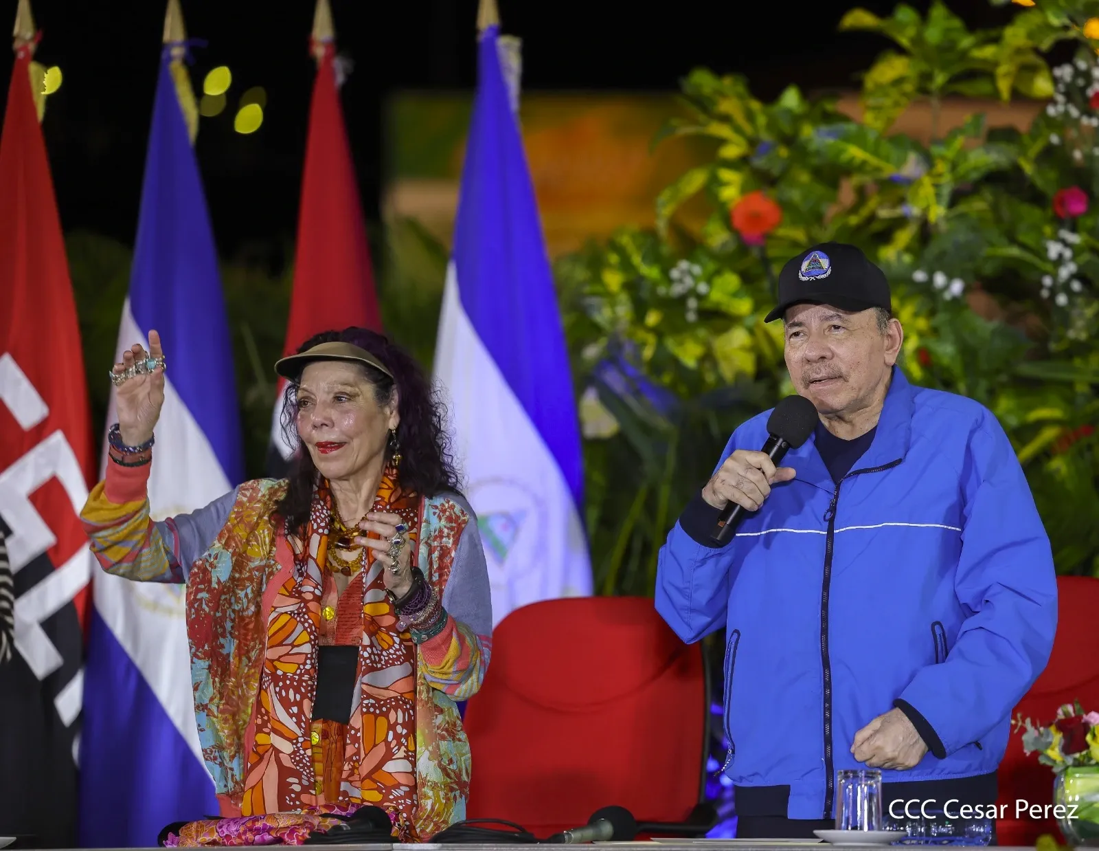 Cooperativas de Nicaragua reciben nuevas unidades de autobuses y microbuses de China