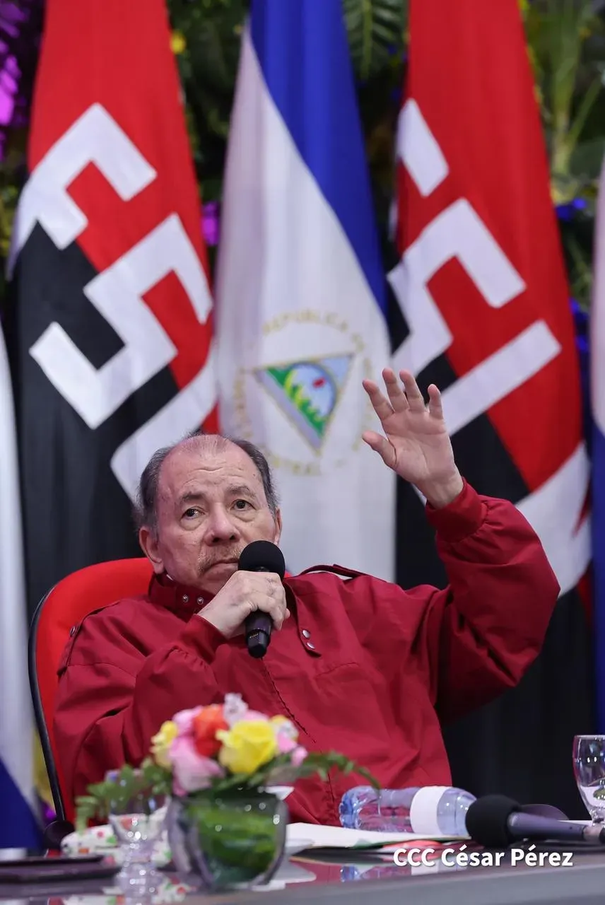 Entrega del Hospital Sandino Nuevo Amanecer en saludo al General de Hombres y Mujeres Libres