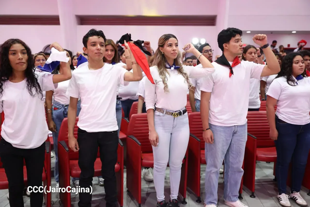 Entrega del Hospital Sandino Nuevo Amanecer en saludo al General de Hombres y Mujeres Libres