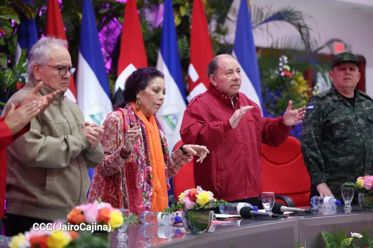 Entrega del Hospital Sandino Nuevo Amanecer en saludo al General de Hombres y Mujeres Libres