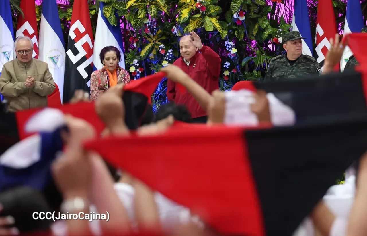 Entrega del Hospital Sandino Nuevo Amanecer en saludo al General de Hombres y Mujeres Libres