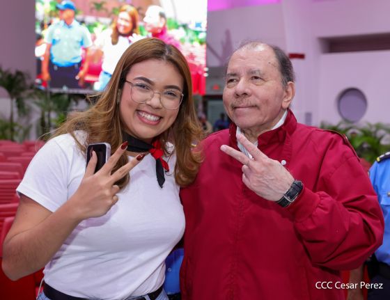 Entrega del Hospital Sandino Nuevo Amanecer en saludo al General de Hombres y Mujeres Libres