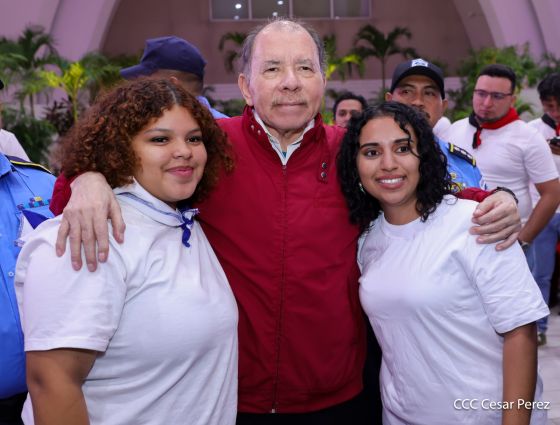 Entrega del Hospital Sandino Nuevo Amanecer en saludo al General de Hombres y Mujeres Libres