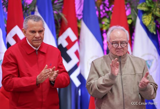 Entrega del Hospital Sandino Nuevo Amanecer en saludo al General de Hombres y Mujeres Libres