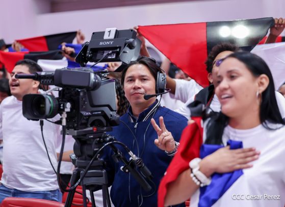 Entrega del Hospital Sandino Nuevo Amanecer en saludo al General de Hombres y Mujeres Libres