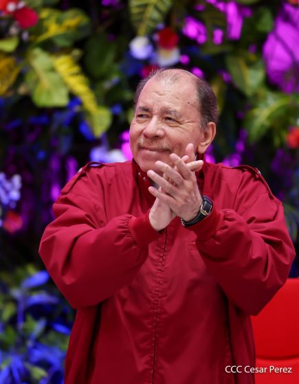Entrega del Hospital Sandino Nuevo Amanecer en saludo al General de Hombres y Mujeres Libres