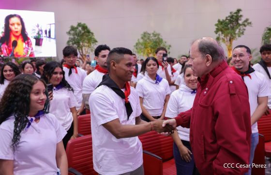Entrega del Hospital Sandino Nuevo Amanecer en saludo al General de Hombres y Mujeres Libres