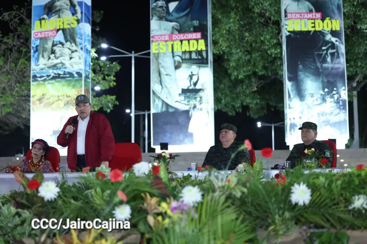 Daniel y Rosario presiden Acto Central por el Día de la Dignidad Nacional