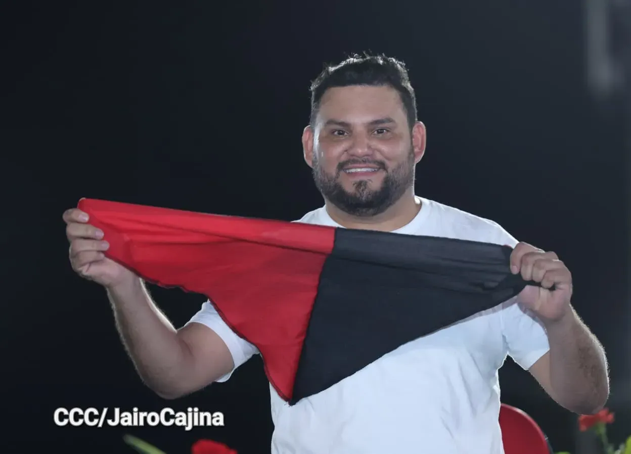 Daniel y Rosario presiden Acto Central por el Día de la Dignidad Nacional