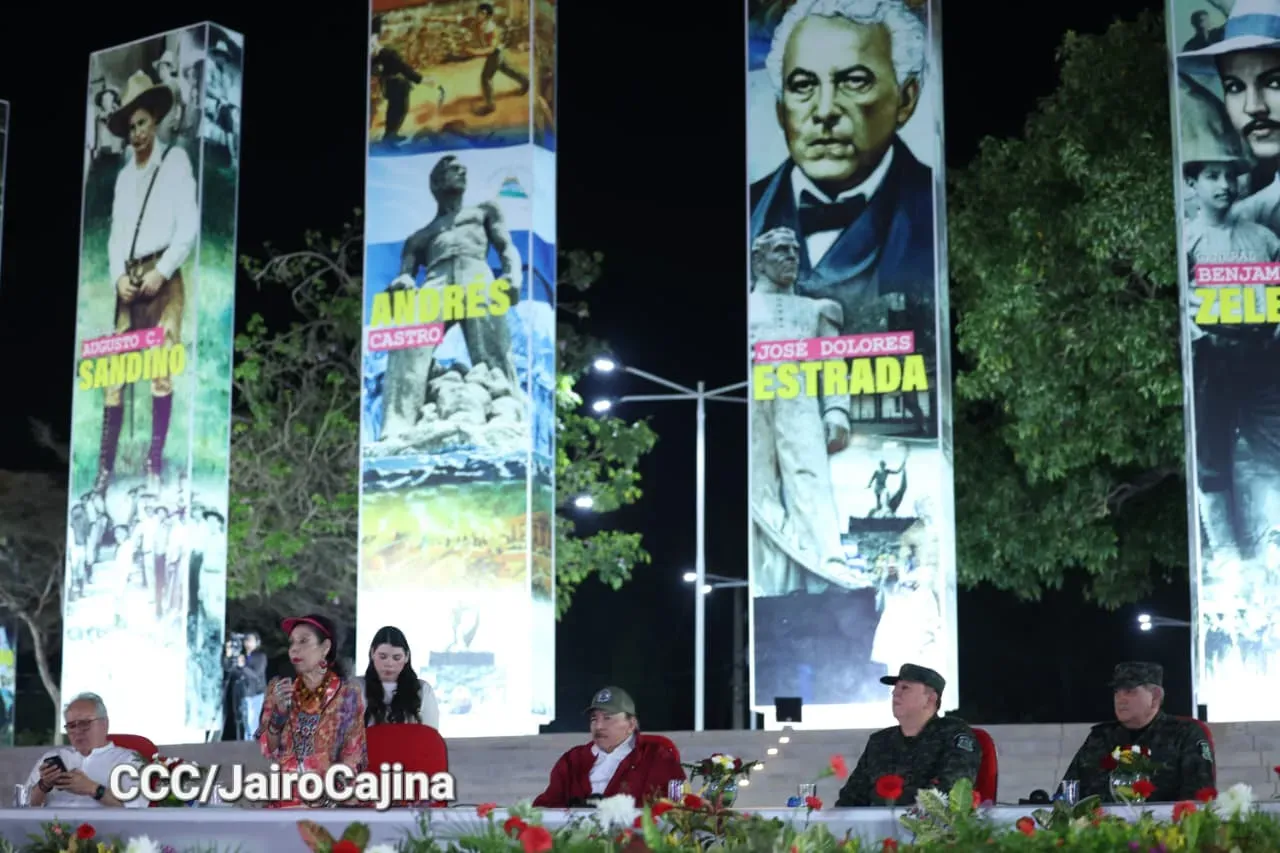 Daniel y Rosario presiden Acto Central por el Día de la Dignidad Nacional