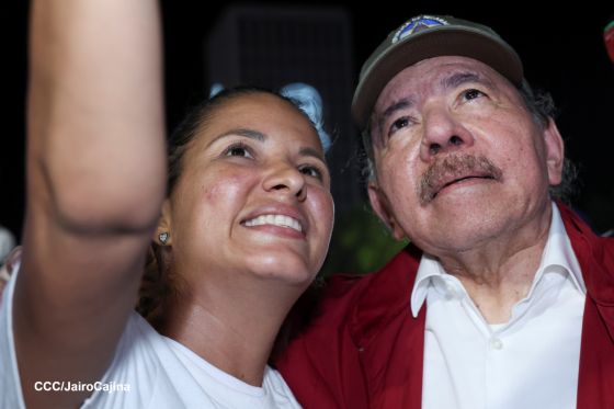 Daniel y Rosario presiden Acto Central por el Día de la Dignidad Nacional
